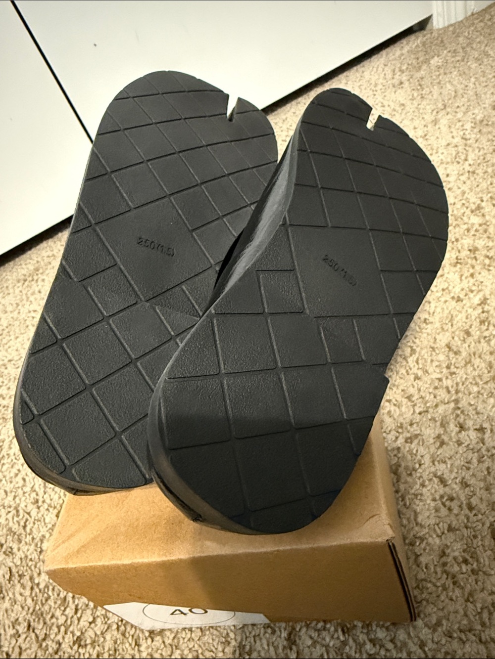Women's leather tabi mules - Picture 3 of 7